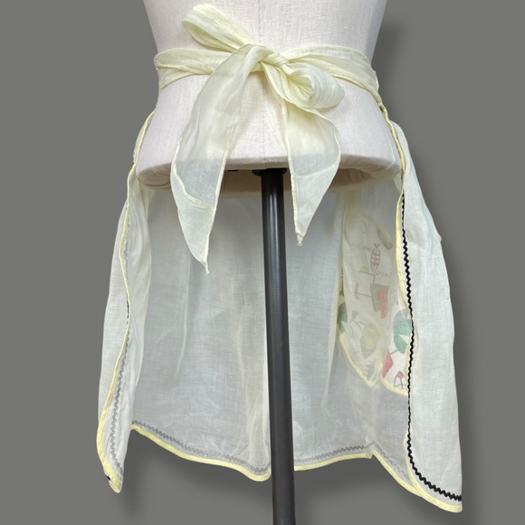 Vintage Half Apron 1950s Pale Yellow Sheer Pocket Hostess Retro Women Rickrack - Picture 2 of 16